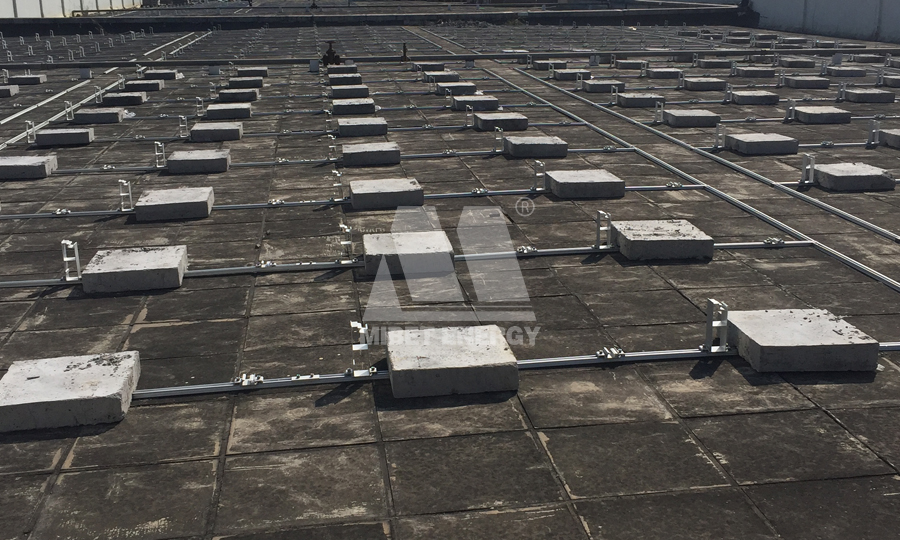 flat roof ballasted rooftop solar mounting