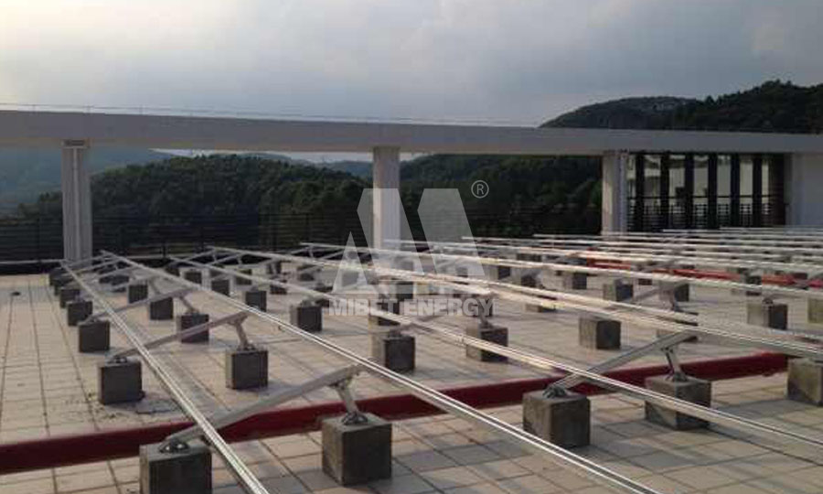 scaffalature solari zavorrate in Cina