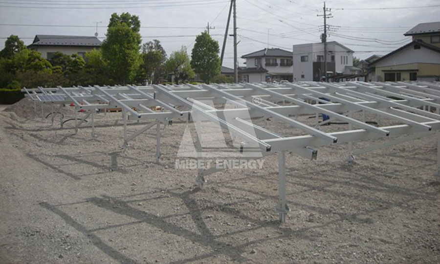 struttura di montaggio solare fotovoltaico in Giappone